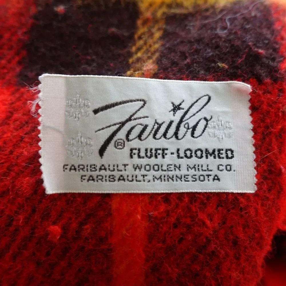 Faribo Wool Throw Blanket Red Tartan Plaid Fluffy Fringed‎ Holiday Festive 56x52